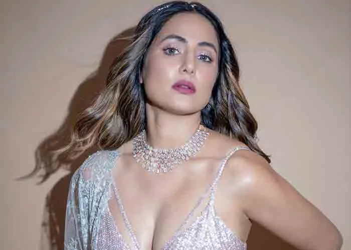 Hina Khan News: Returns to Hospital for Breast Cancer Treatment