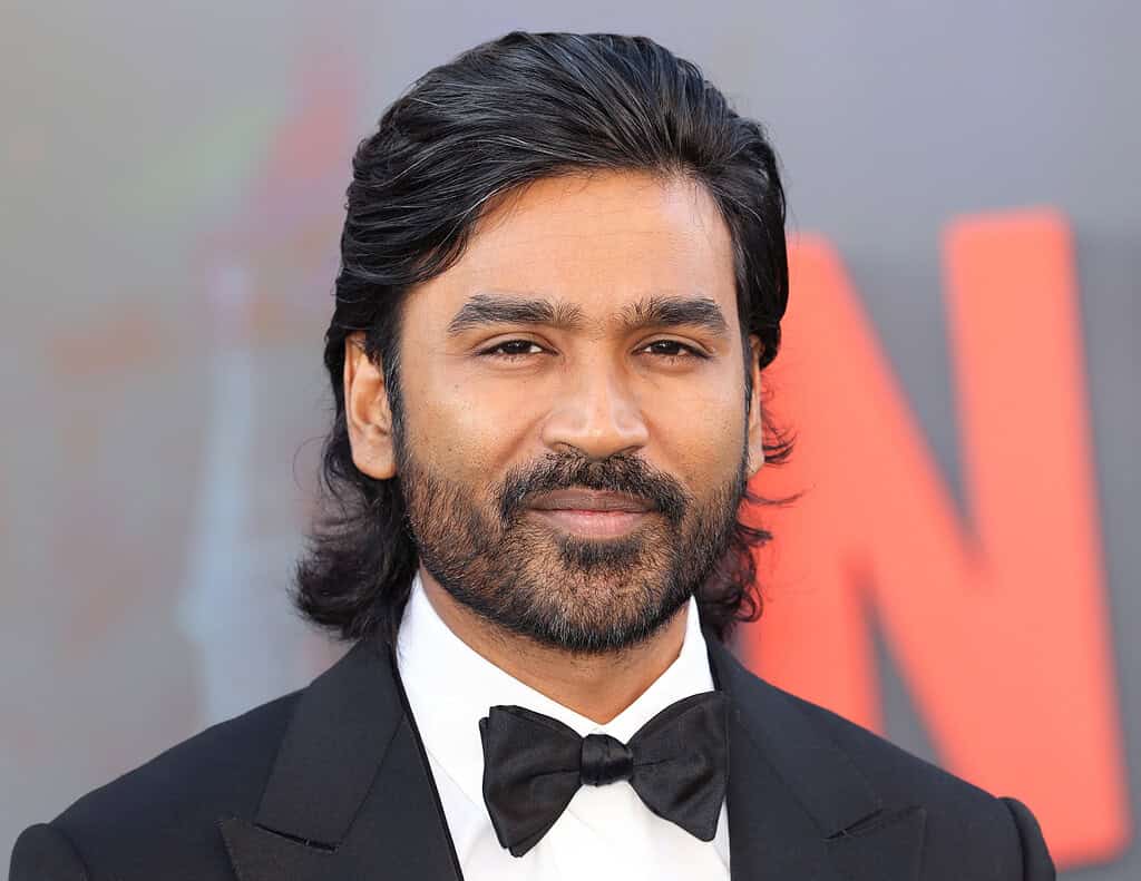 MV5BYzNjOTU1YzMtOGIxNS00YzczLThiODYtZGQ2YzJjNjFhODYwXkEyXkFqcGc@. V1 Dhanush Unveils His 4th Directorial Venture and 52nd Film: 'Idli Kadai'