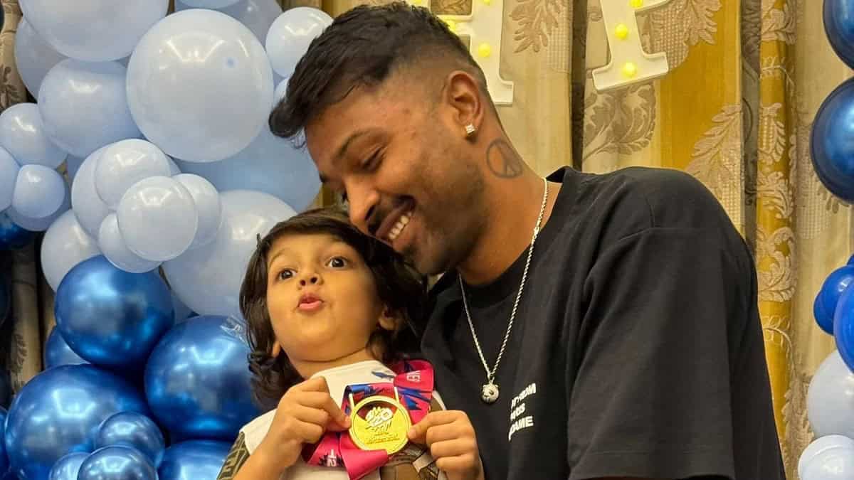 Hardik Pandya Reunites with Son Agastya for the First Time After Divorce – Joy Evident on His Face