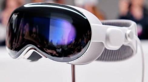 Apple's Vision Pro Headset Update: M5 Chip and Enhanced AI Features Expected by 2025 1 Vision Pro