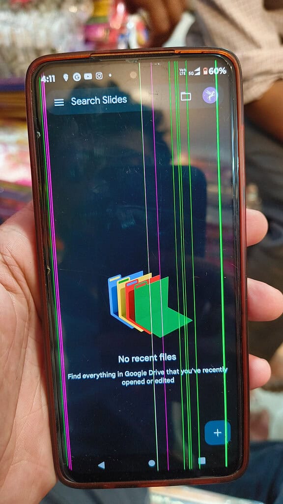 Motorola and Vivo Green Line Issue: Users Await Official Response as Displays Malfunction