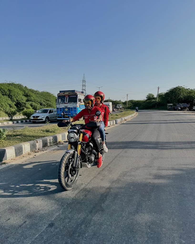 Zomato CEO Deepinder Goyal and Wife Gia Goyal Deliver Food for a Day: A Hands-On Experience 1 Deepinder Goyal