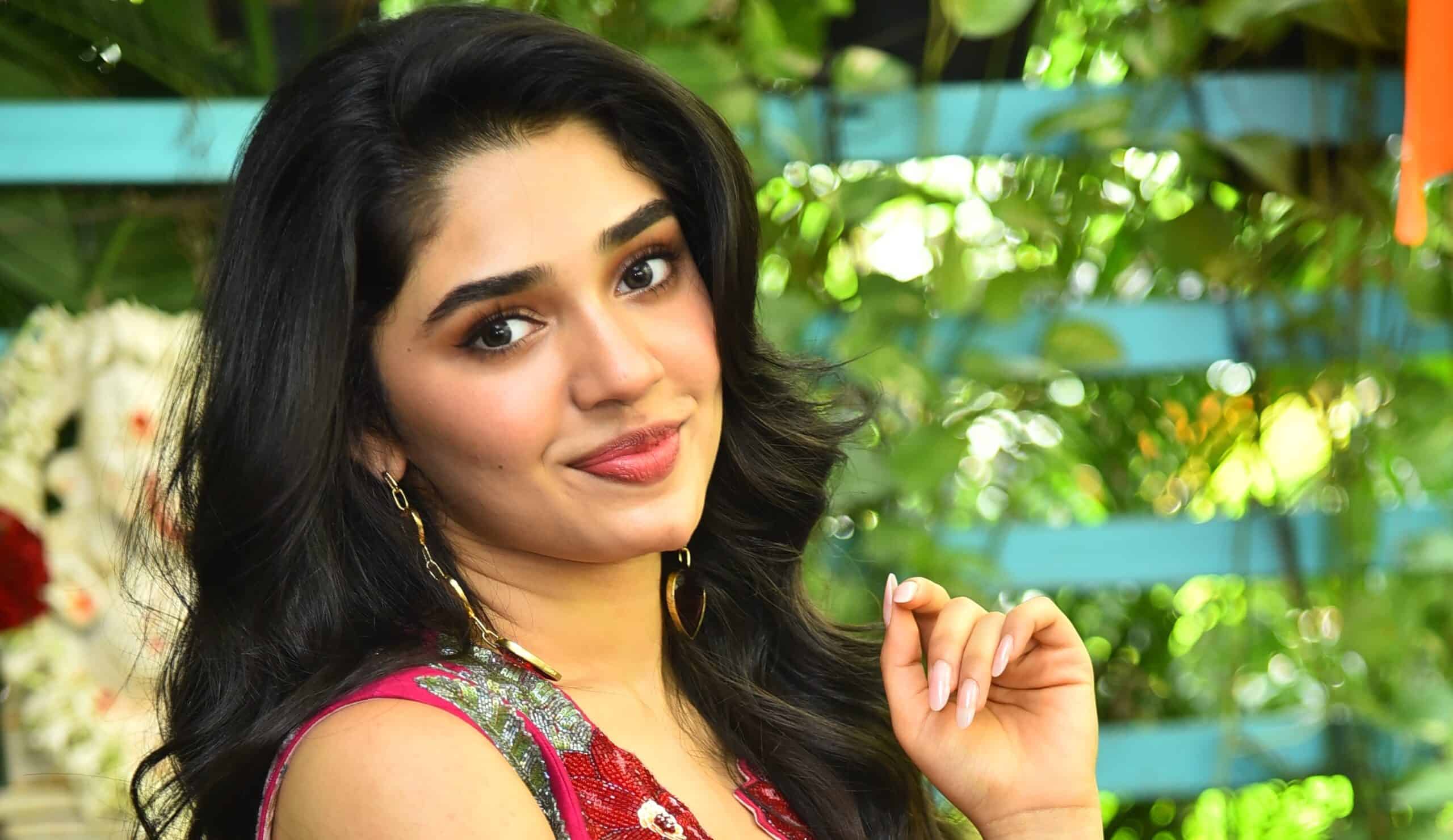 Magnificent Krithi Shetty Height, Age, Bio, Boyfriend, Family and Net Worth in 2025