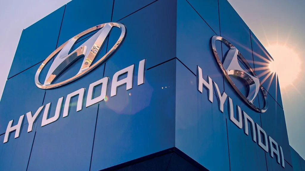 Hyundai IPO Listing Price Hyundai IPO Listing Price: Hyundai Motor India Share Price gets around 1.5% discount from IPO price