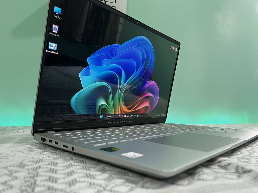 ASUS VivoBook S15 OLED