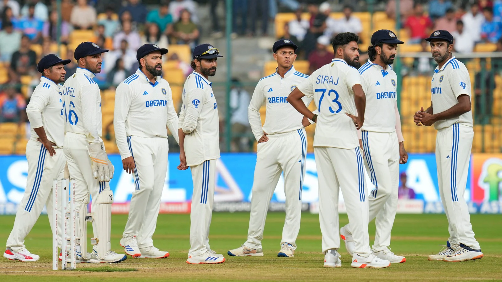 India vs New Zealand Live Score 1st Test Day 5: Play Delayed Due to Wet Outfield, Covers Coming Off in Bengaluru