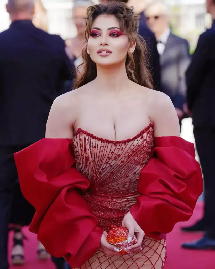 Urvashi Rautela Age, Height, Bio, Career, Income, Relationships, and Family in 2024