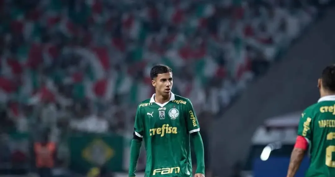 Arsenal and Real Madrid Battle for Brazilian Starlet Vitor Reis