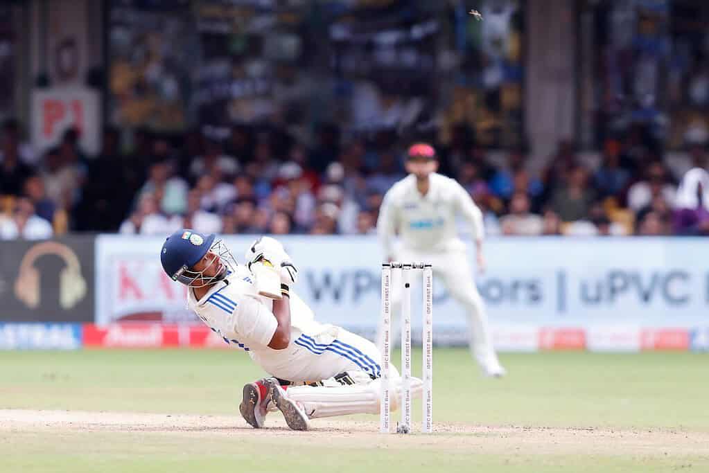 image 22 38 India vs New Zealand 1st Test Day 3: Kohli and Sarfaraz Shine as India Fights Back After Ravindra's Century Heroics