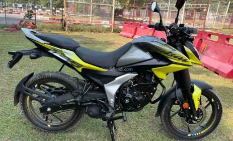 image 22 92 Bajaj Auto Unveils Pulsar N125: Aiming to Dominate the 125cc Motorcycle Market