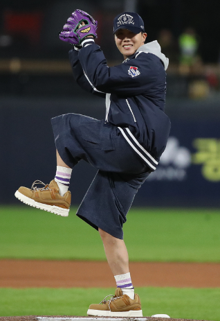 image 282 JHOPE Throws First Pitch at Korean Series Game, Celebrating His Return to Gwangju After Military Service