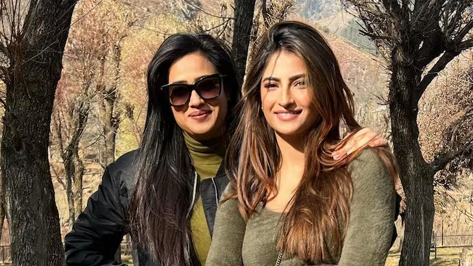Spectacular Shweta Tiwari Age, Height, Bio, Net Worth, Income, and Family in 2025 3 image 29 Spectacular Shweta Tiwari Age, Height, Bio, Net Worth, Income, and Family in 2025