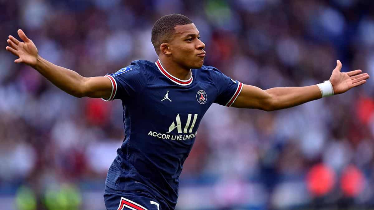 Magnificent Kylian Mbappe Net Worth in Rupees, Height, Age, Bio, Career, and Family in 2025