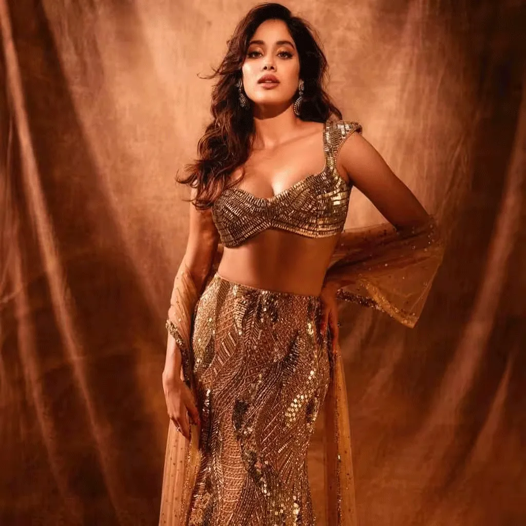 150+ Janhvi Kapoor Hot Photos: Bold Moments of 2024