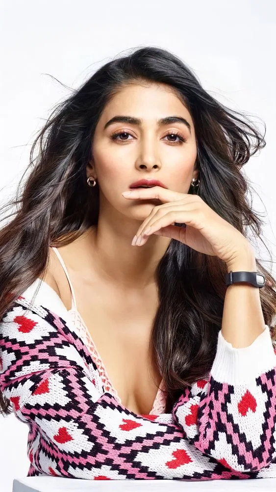 Pooja Hegde Hot Pics