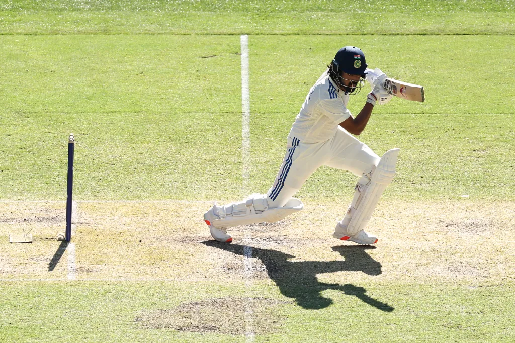 KL Rahul 7 Australia vs India 1st Test: Day 2 Match Report as Jaiswal and Rahul Pile Pressure on Australia, Extending India’s Lead Past 200 in Perth