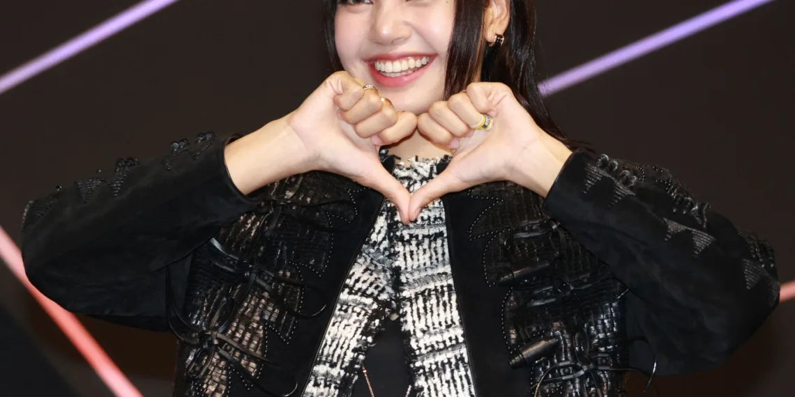 The White Lotus Season 3 First Look: BLACKPINK’s Lisa Welcomes Guests to Thailand as the New Hotel Receptionist