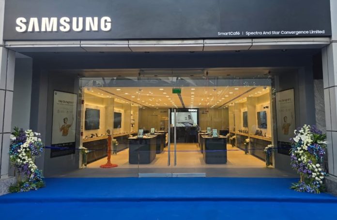 Main-image-cyberhub Samsung Unveils Massive Experience Store in Gurugram—Don’t Miss Out!