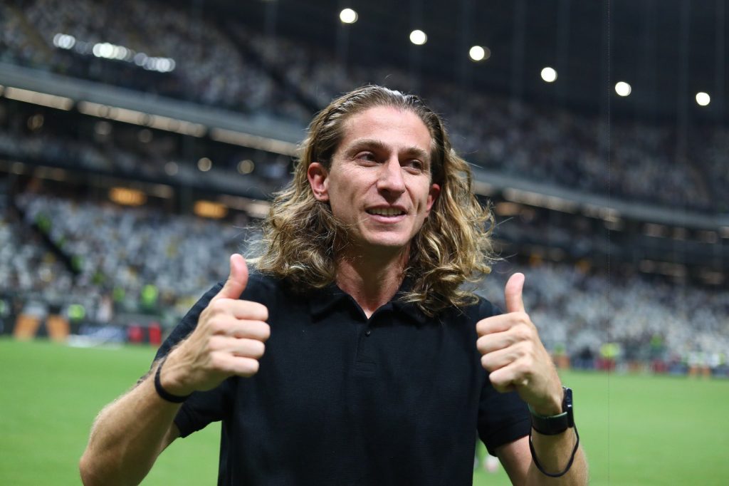 Manager Filipe Luis Filipe Luis Secures First Managerial Trophy with Flamengo