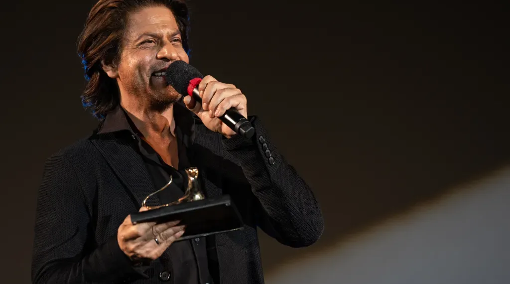 5 Explosive Entry Scenes by Shah Rukh Khan That Deserve Oscar Recognition: From Jawan to Main Hoon Na