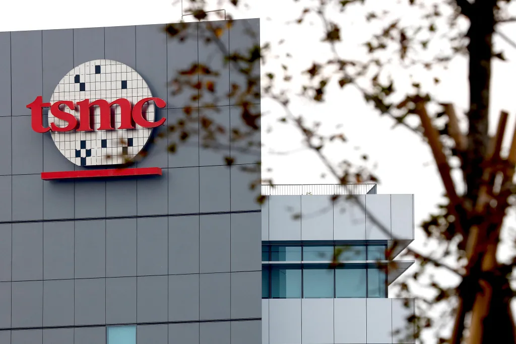 TSMC 2 2 TSMC Gets $6.6B for Arizona Chip Plant, Opening in 2025