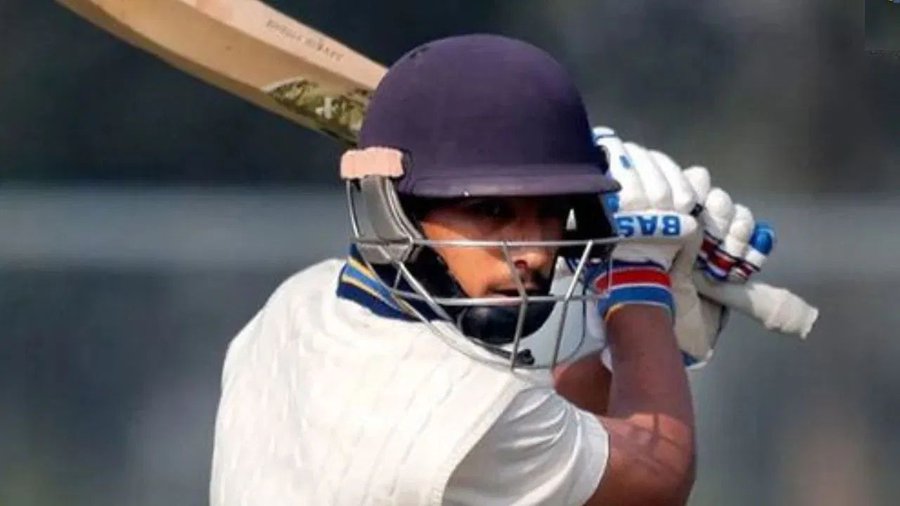 Yashvardhan Dalal 2 Yashvardhan Dalal Smashes Unbelievable 426 – Breaks CK Nayudu Trophy Record with a Quadruple Century Masterclass!