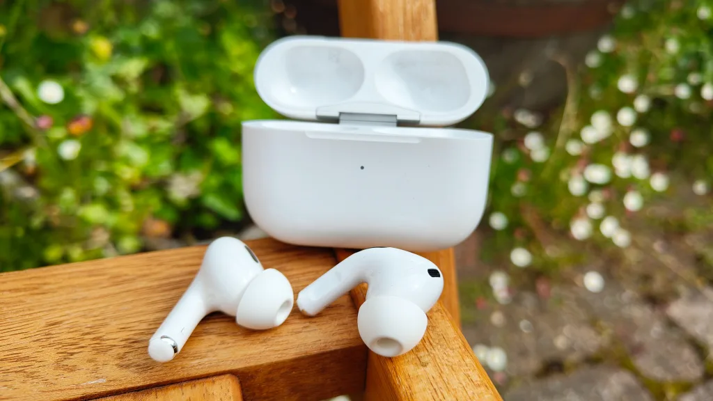 AirPods Pro 3 2 1 AirPods Pro 3 Expected in Early 2025 with Updated Design