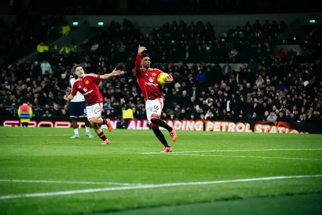 Amad Diallo Tottenham Edge Past United in A 7-Goal Drama in Carabao Cup