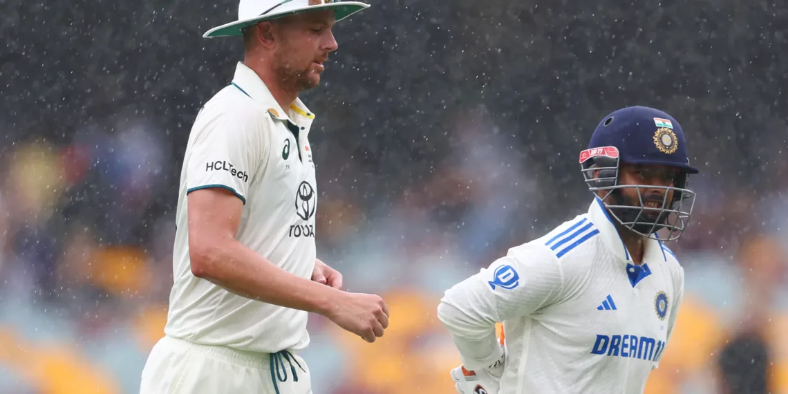 Australia vs India 3rd Test: Day 3 Match Report as Australia's Pacers Trouble India on a Disrupted Day in Brisbane