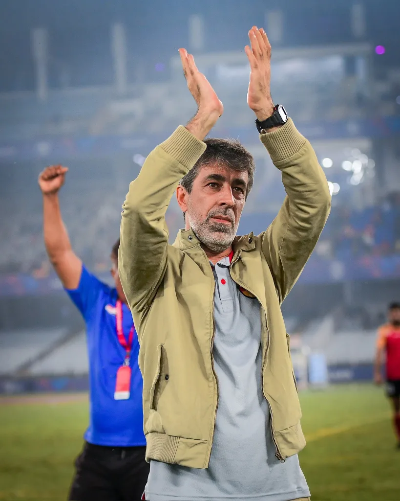 East Bengal Coach Oscar Bruzon ISL 2024/25: East Bengal vs Jamshedpur FC – Match Preview, Prediction and How to Watch it Live?