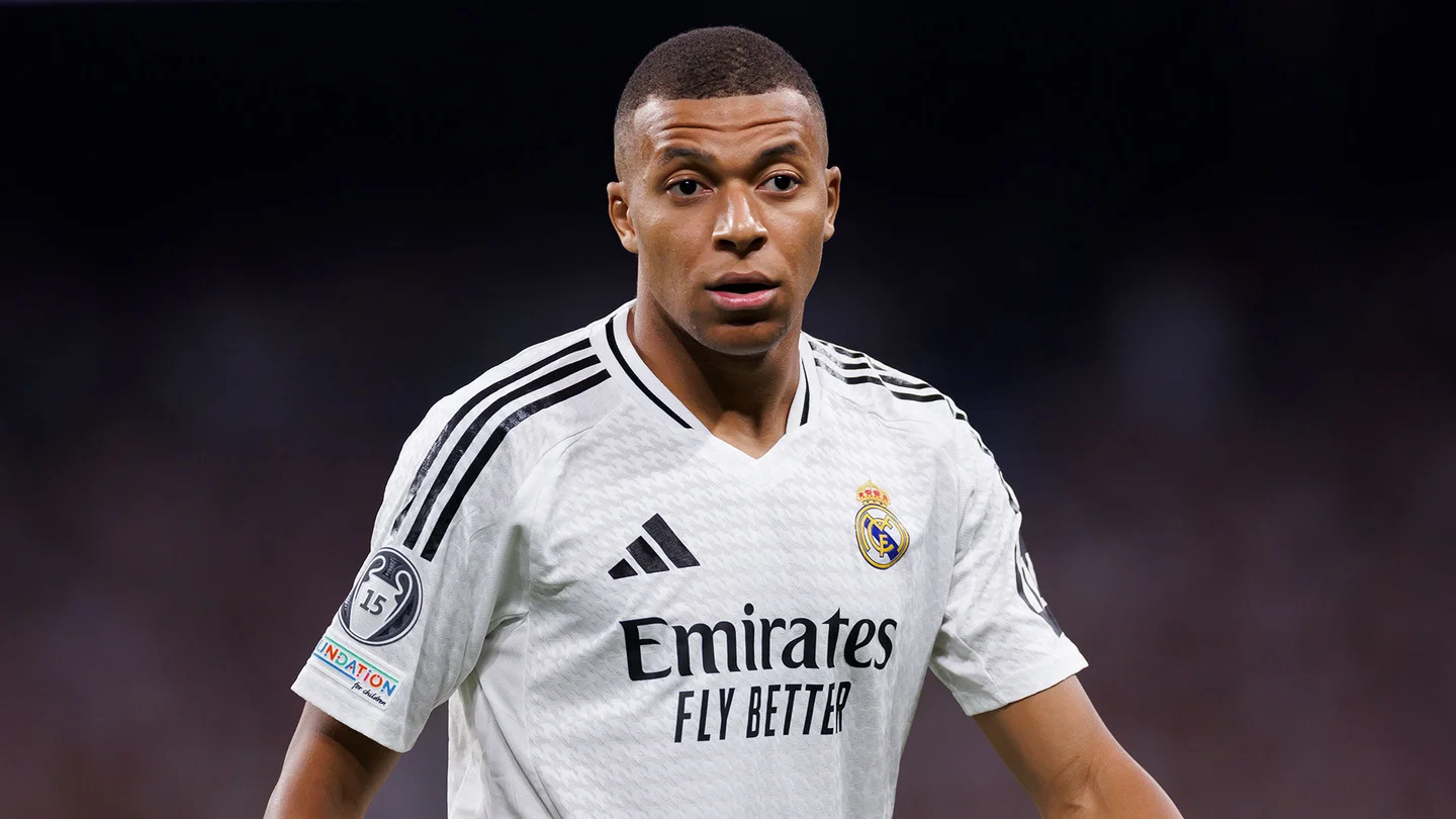 Real Madrid Face Setback as Kylian Mbappé Suffers Thigh Injury