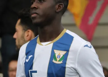 Real Madrid Close to Securing 18-Year-Old Defensive Talent for Academy