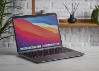 Apple’s 4-Year-Old MacBook Air with M1 Chip: India’s Best-Selling Laptop on Amazon!