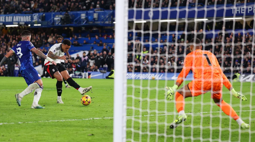 Munizs goal vs Chelsea Fulham Win 2-1 Thanks to Wilson and Muniz's Stunning Late Goals and Sink Chelsea’s Title Hopes