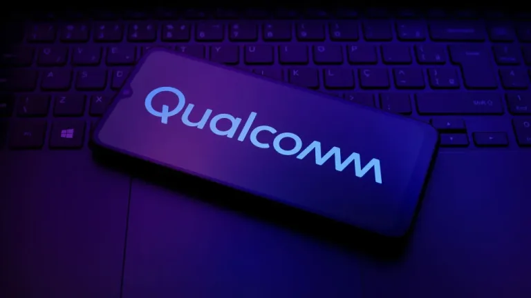 Qualcomm’s Roaring Comeback: How They Turned 2023’s Blues into 2025’s Tech Triumphs