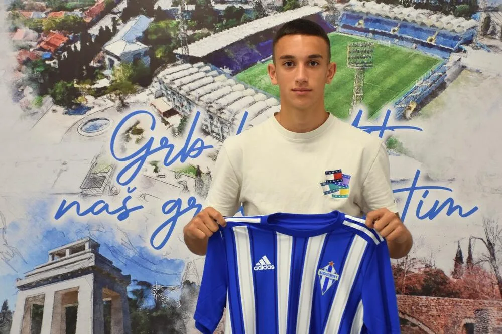 RC Lens Secures Bright Future with Signing of 17 Year Old Andrija Bulatovic