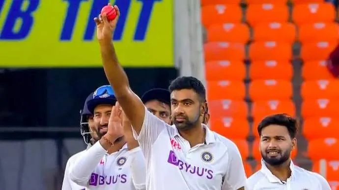 Ravichandran Ashwin1 Top 5 Indian Bowlers with Most Wickets in Pink Ball Tests