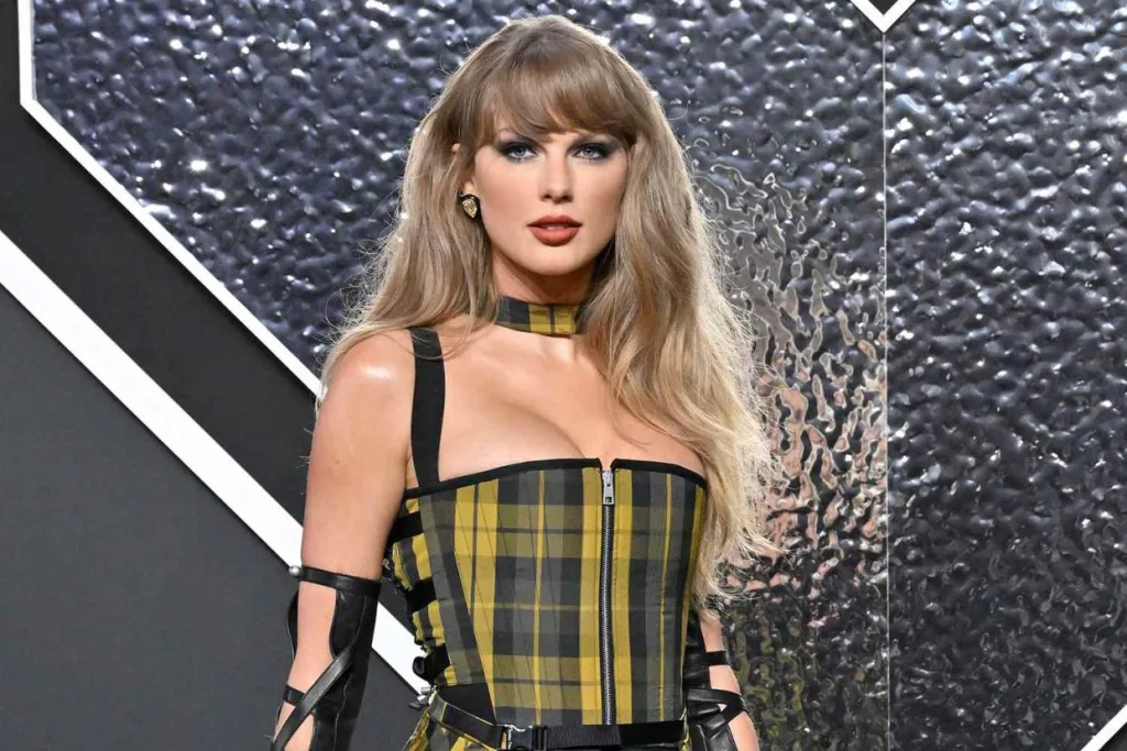 TaylorSwift2 1 Taylor Swift Named Spotify’s Top Global Artist for 2nd Year