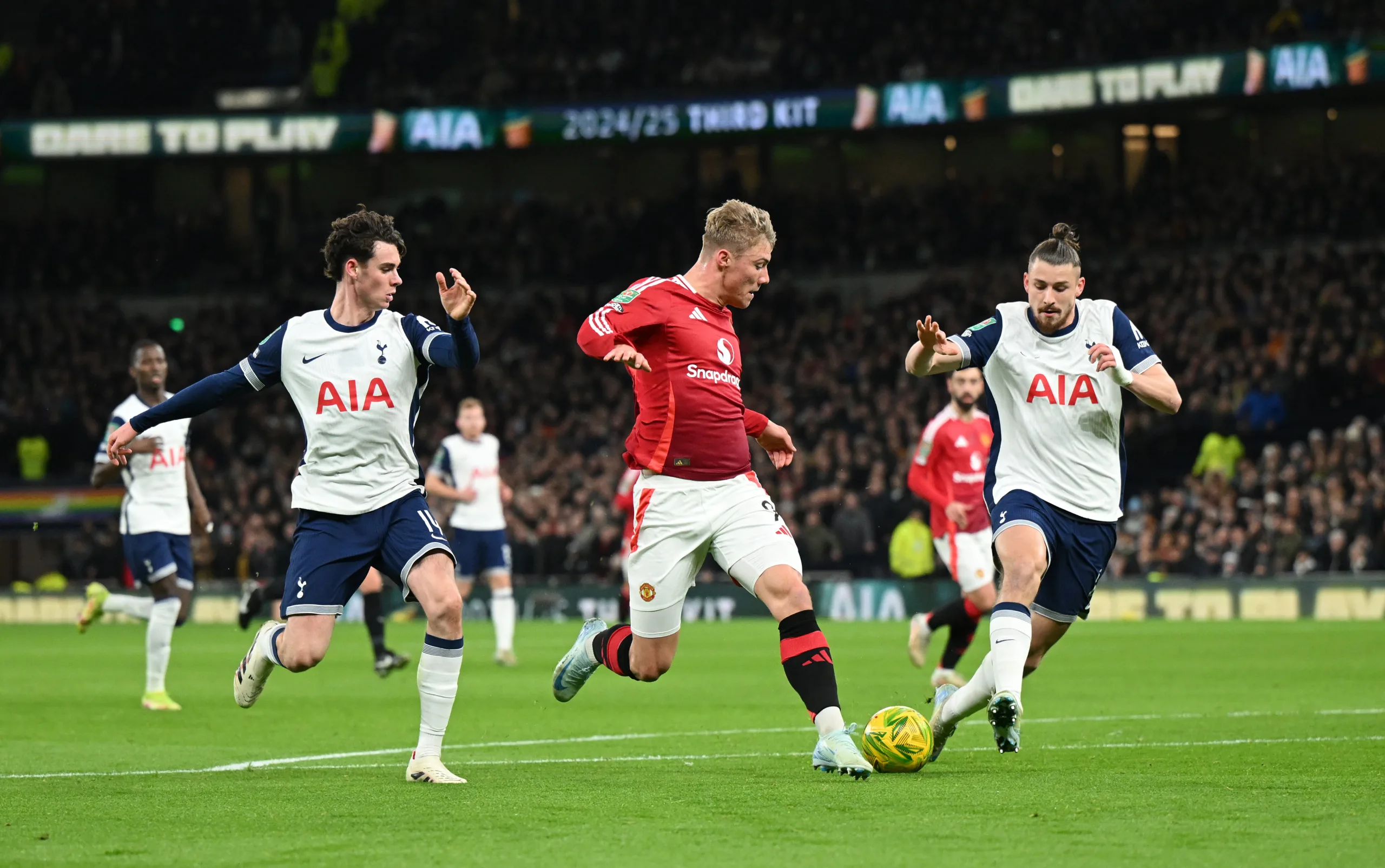 Tottenham Edge Past United in A 7-Goal Drama in Carabao Cup