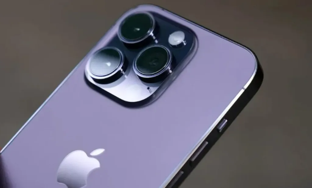 iPhone 17 Pro 14 1 iPhone 17 Pro to Keep Triangular Camera Layout, Leaker Claims