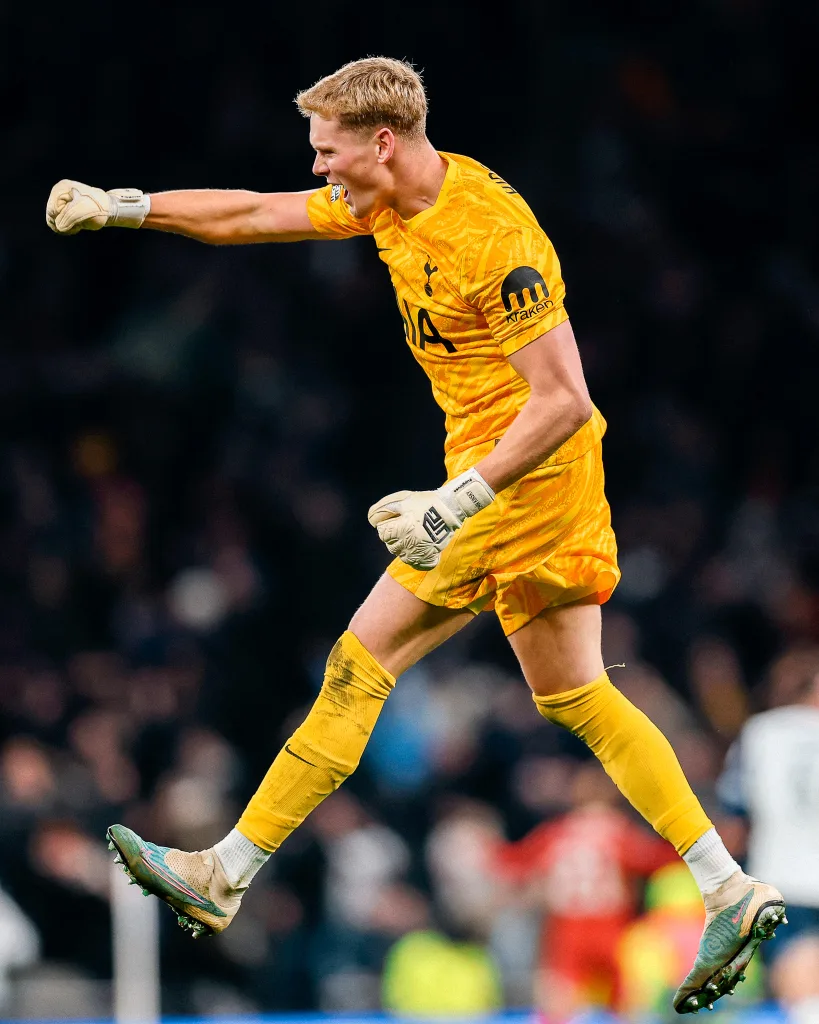 Antonin Kinsky Bergvall’s Late Strike Hands Tottenham A 1-0 Carabao Cup Semi-Final Win Over Liverpool