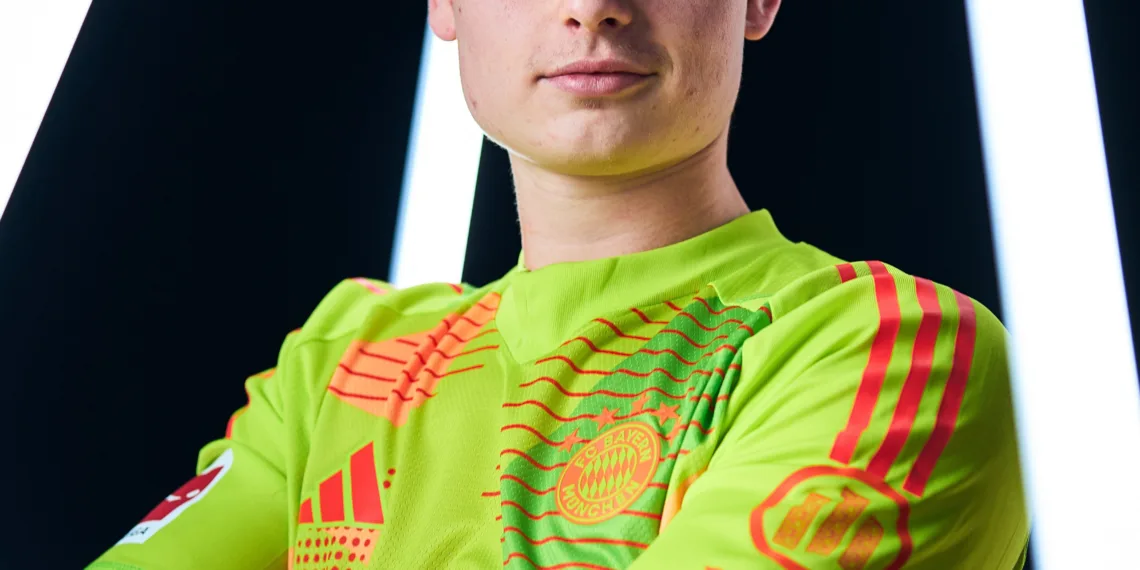 Bayern Munich Signs 21-year-old Goalkeeper Jonas Urbig