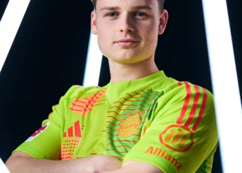 Bayern Munich Signs 21-year-old Goalkeeper Jonas Urbig