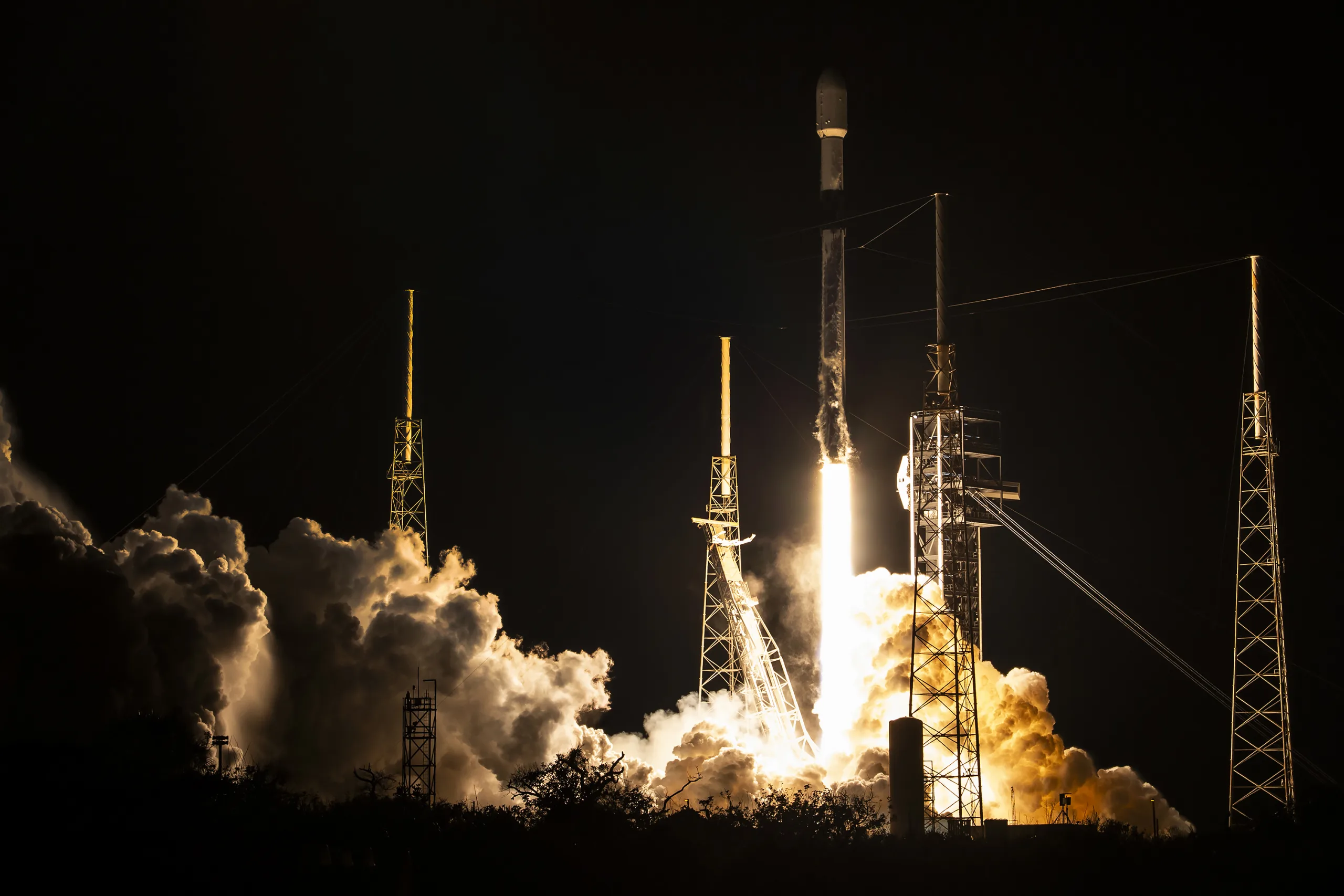SpaceX Kicks Off 2025 with a Thrilling Falcon 9 Launch from Florida