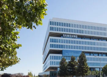 Samsung’s Q4 2024: A Stellar Finish Amid Semiconductor Challenges