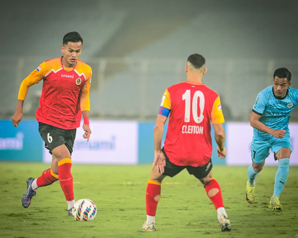 Jeakson Singh 1 ISL 2024/25: Mumbai City FC Edge Past East Bengal FC in a Five Goal Thriller