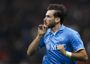 Khvicha Kvaratskhelia Transfer News: PSG in Advanced Talks for Napoli Star featuring Milan Skriniar in a swap deal