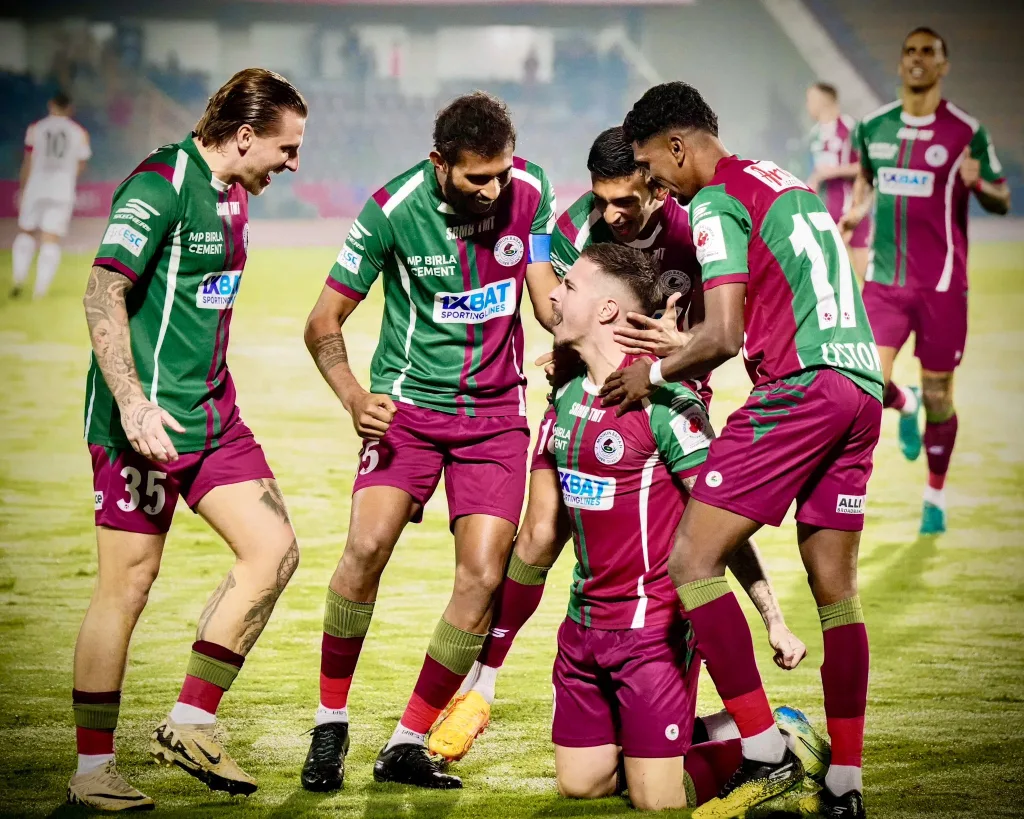 MBSGs Jamie McLaren scoring the winning and only goal Iin the match ISL 2024/25: Mohun Bagan Clinch 1-0 Win Over East Bengal in a Lackluster Kolkata Derby