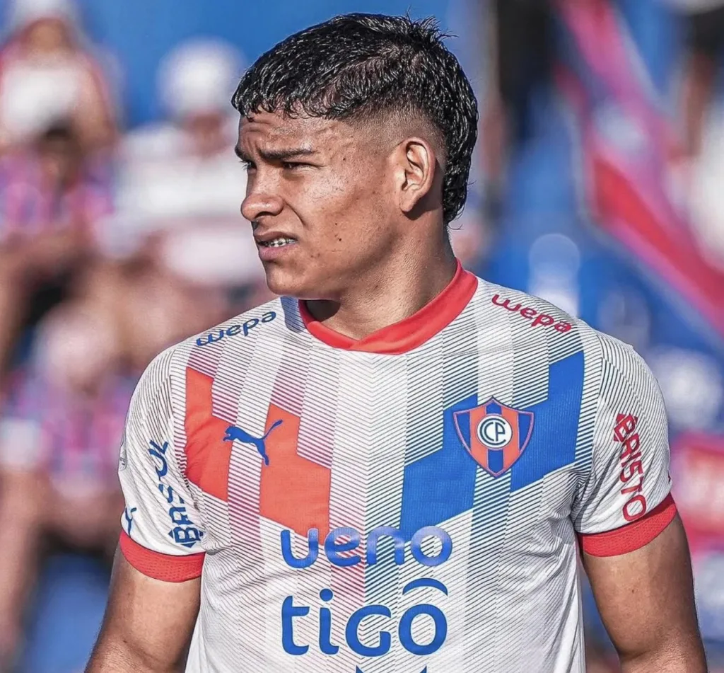 Manchester United to Welcome Paraguayan Prodigy Diego Leon Manchester United to Welcome Paraguayan Prodigy Diego Leon: Medical Scheduled