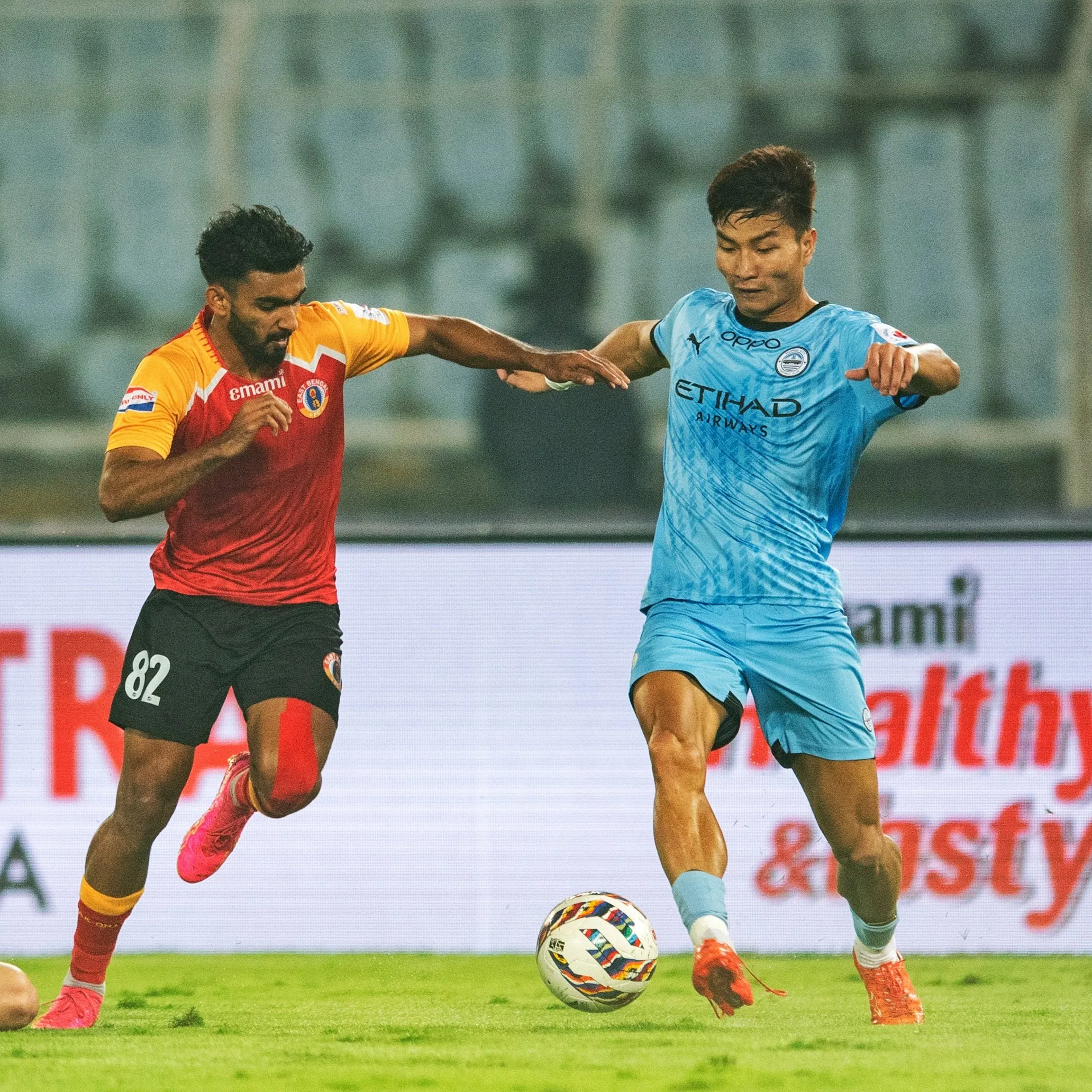 ISL 2024/25: Mumbai City FC Edge Past East Bengal FC in a Five Goal Thriller